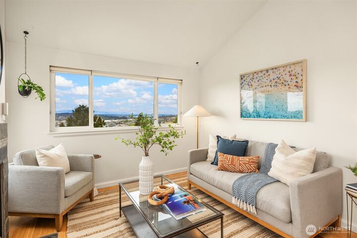 Property Photo:  4403  Greenwood Avenue N 301  WA 98103 