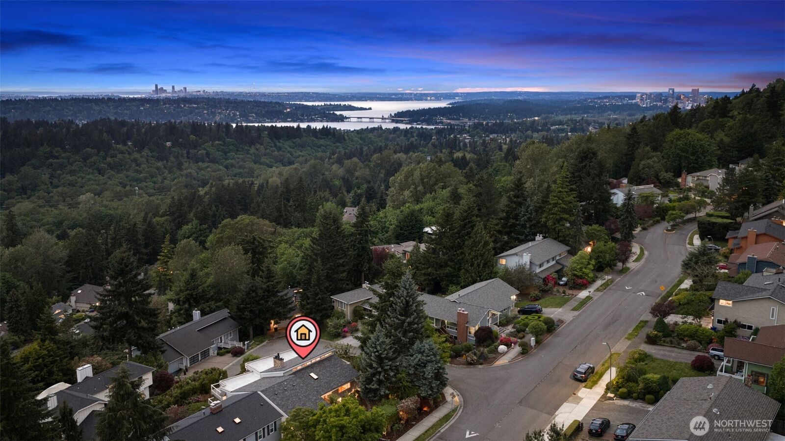 Property Photo:  5525  Highland Drive  WA 98006 