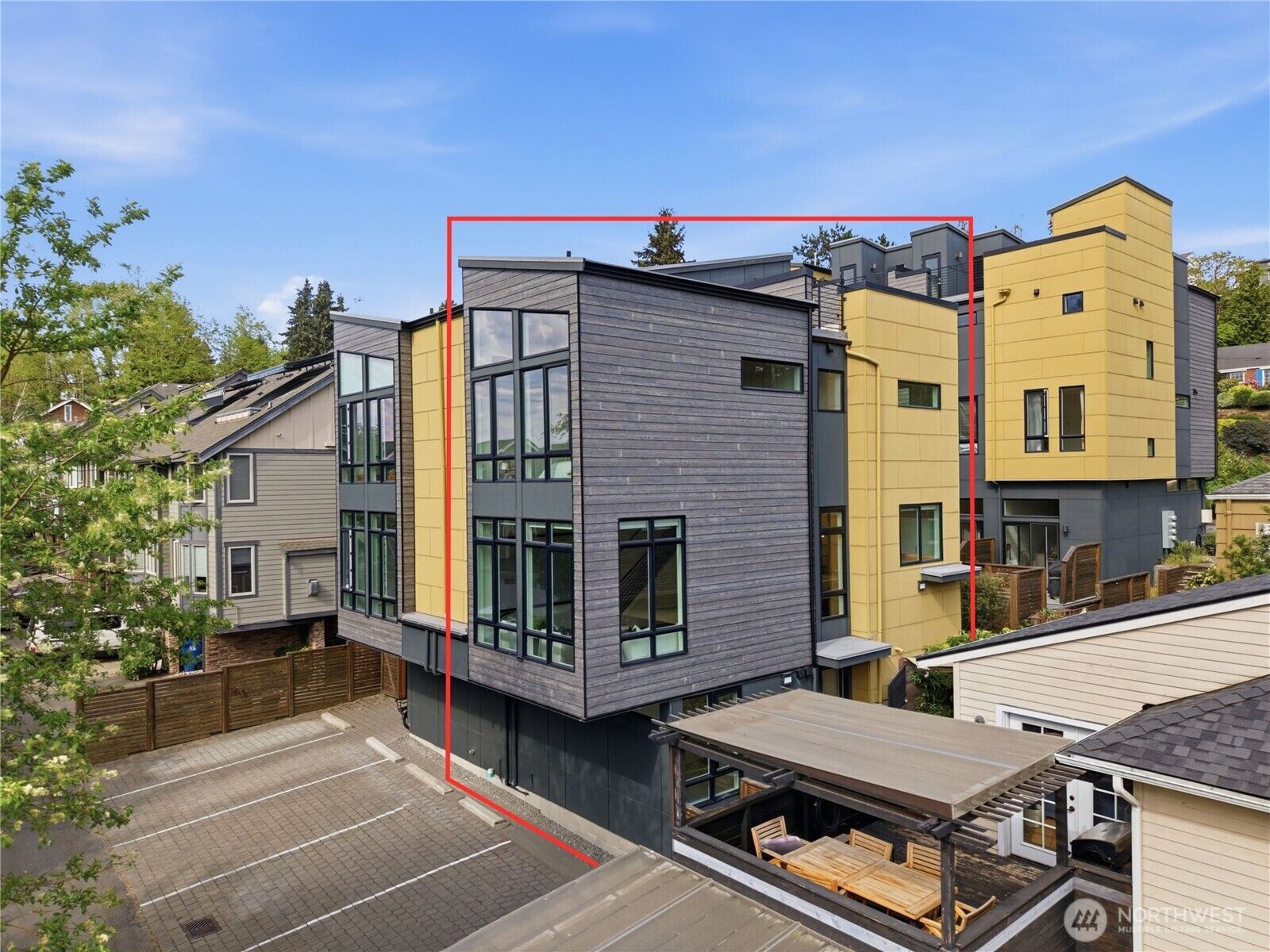 Property Photo: 3011 30th Avenue W A WA 98199