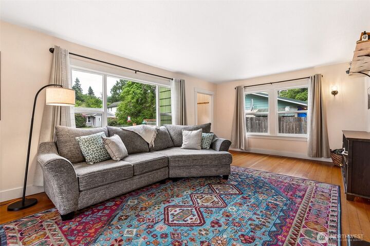 Property Photo:  1022  Brawne Avenue NW  WA 98502 
