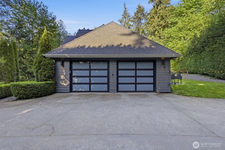 Property Photo:  12217 NE 100th Street  WA 98033 