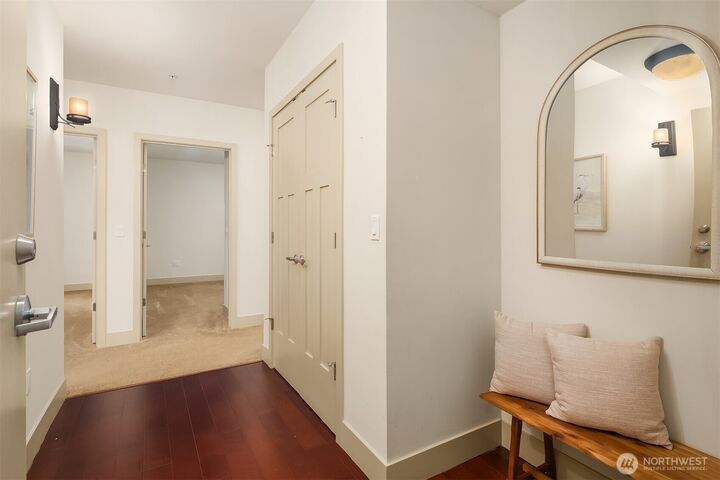 Property Photo: 316 Walnut Street 103 WA 98020