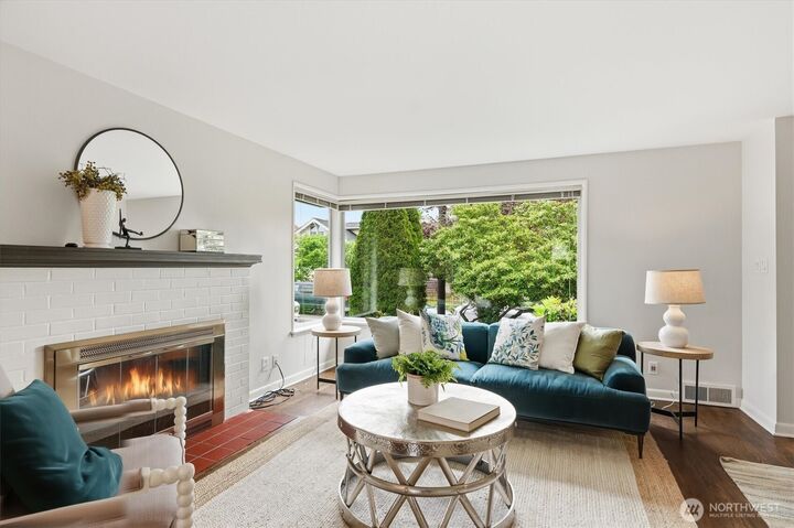 Property Photo:  6321  18th Avenue NE  WA 98115 