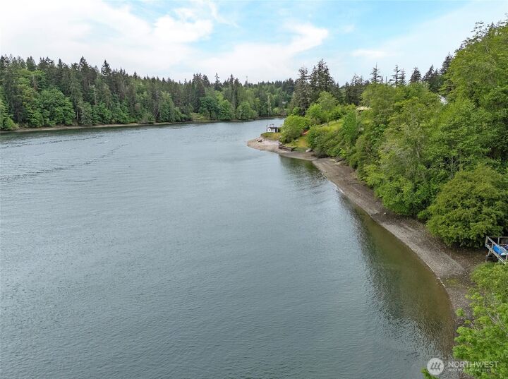 Property Photo:  407 SE Allen Rd  WA 98584 