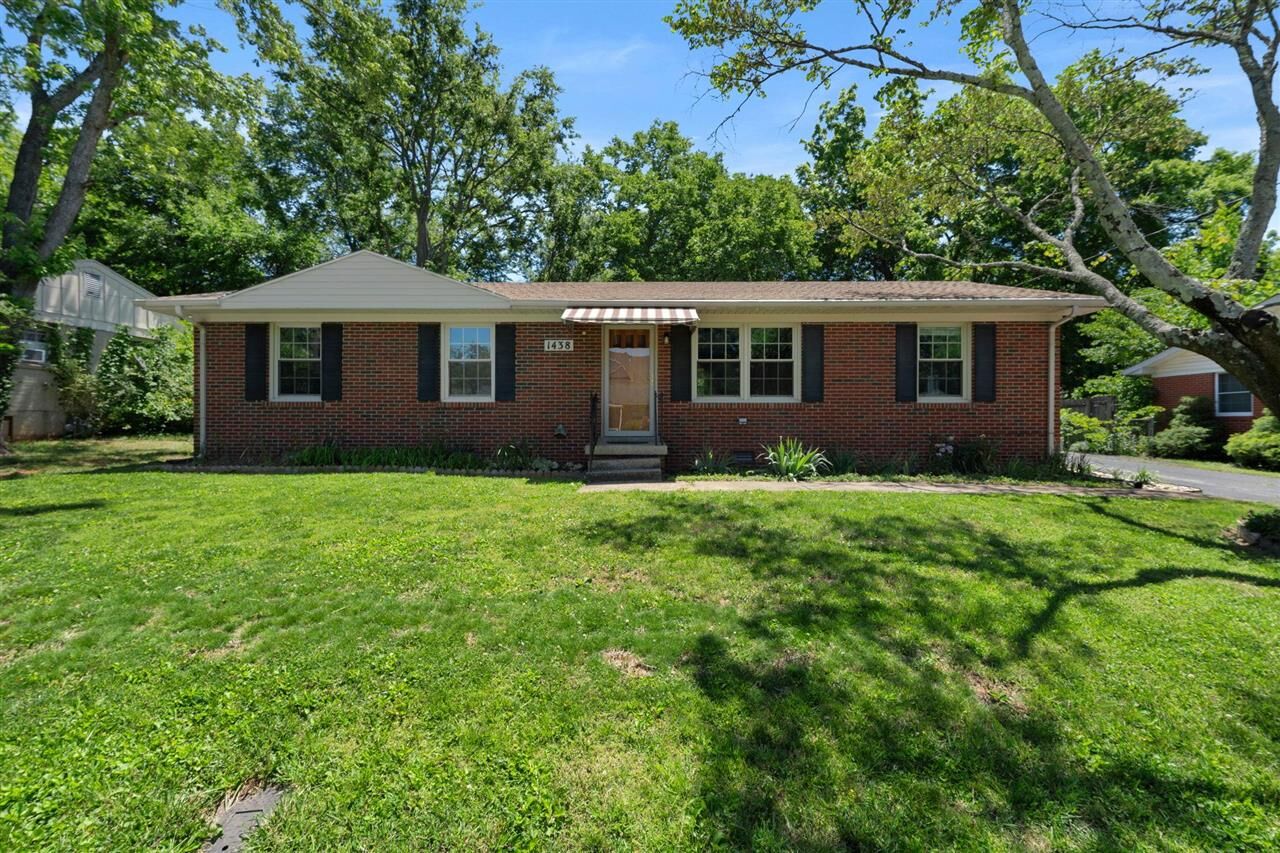 Property Photo:  1438 Clayton Court  KY 42104 