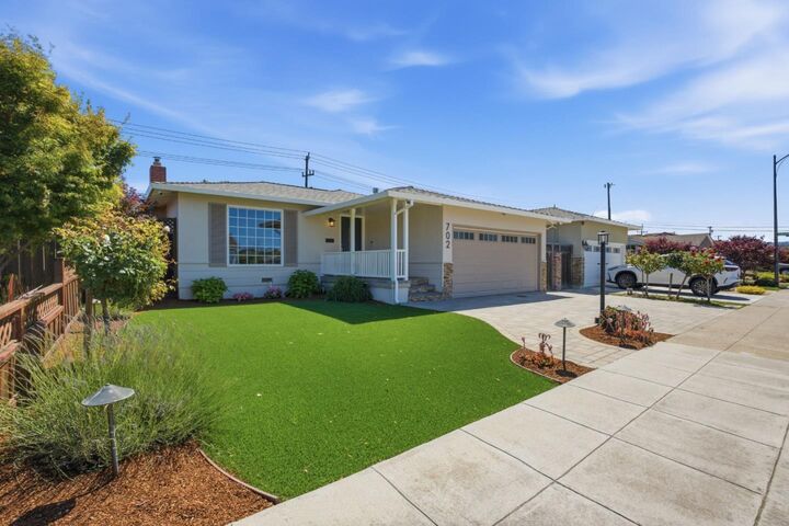 Property Photo:  702 Fiesta Drive  CA 94403 