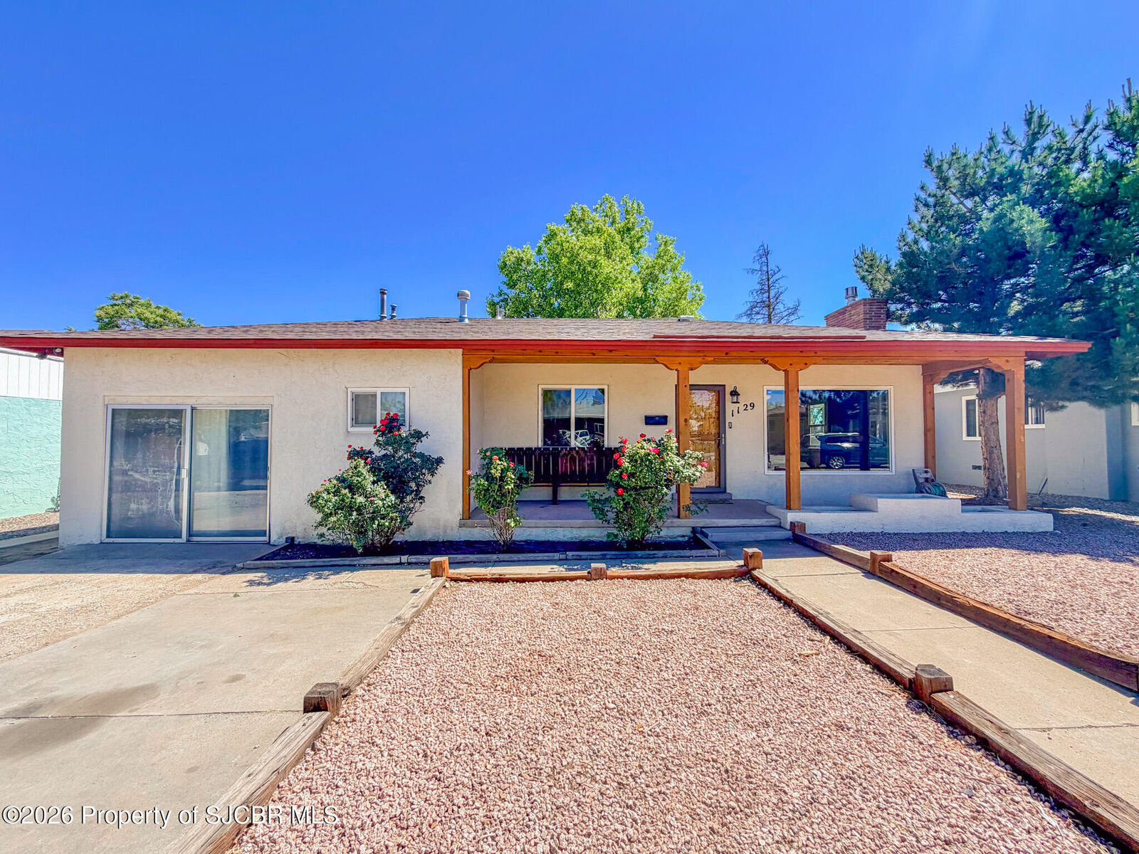 Property Photo: 1129 N Laguna Avenue NM 87401
