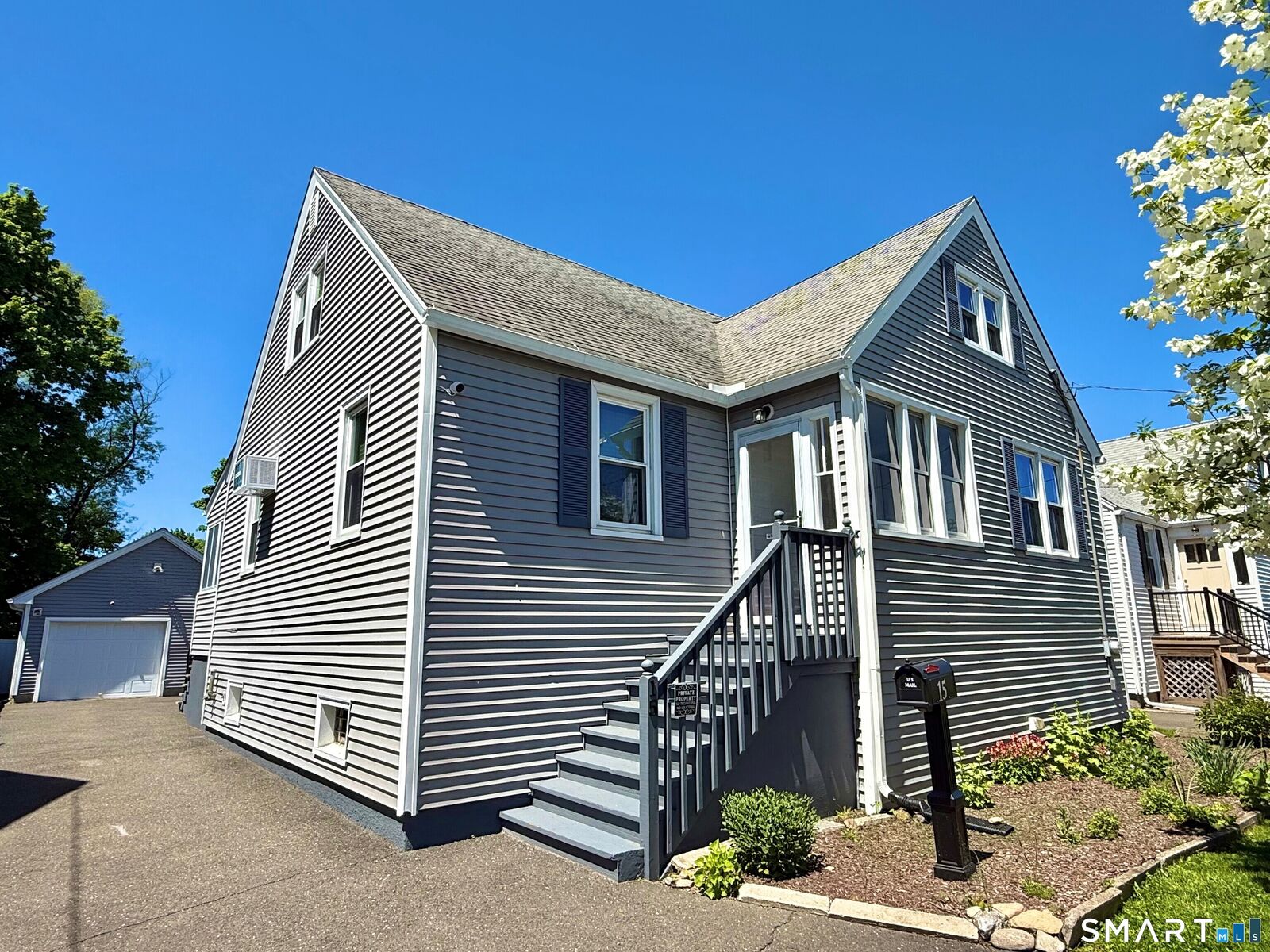 Property Photo:  15 Rosedale Terrace  CT 06614 