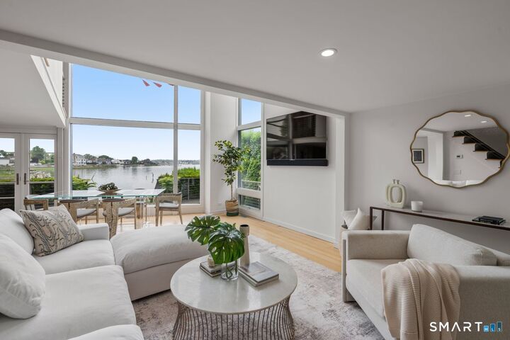 Property Photo:  17 Seabreeze Place  CT 06854 
