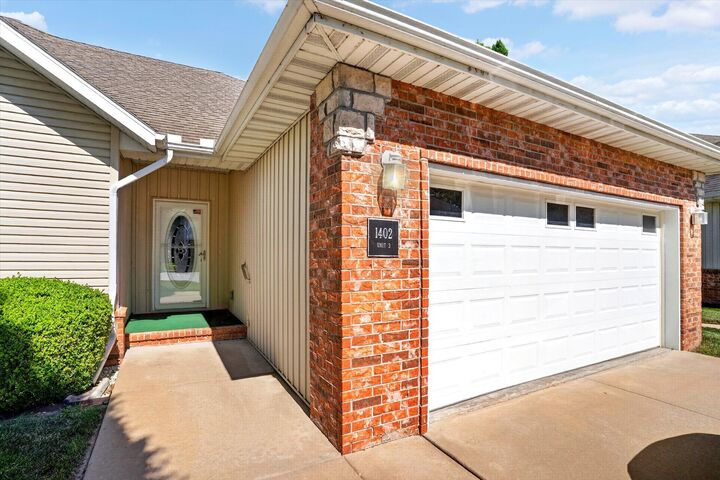 Property Photo:  1402 N Sandy Creek Circle  MO 65714 