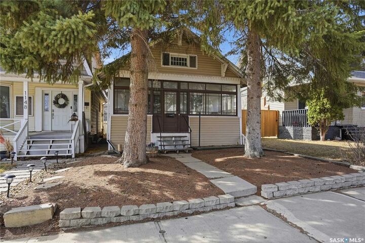 Property Photo: 1150 3rd Avenue NE SK S6H 1G1