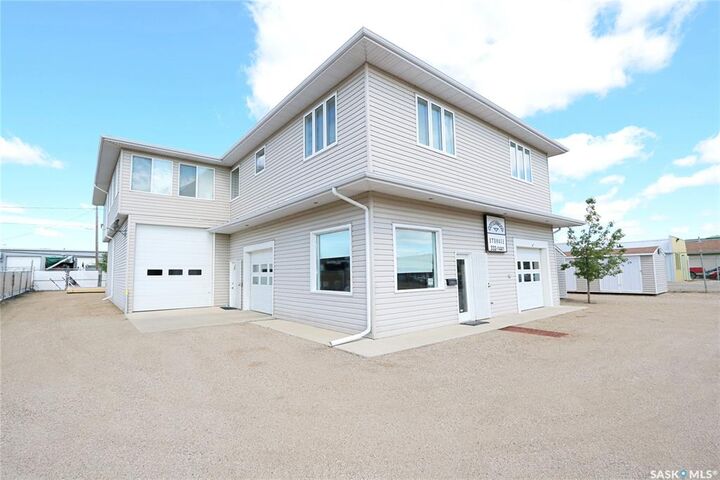 234 Boundary Avenue N — photo 1