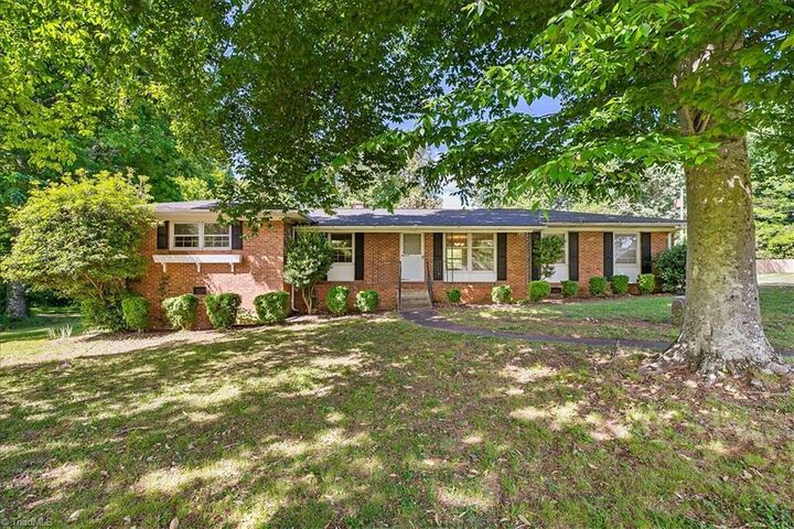 Property Photo:  3500 E Lee Street  NC 27406 
