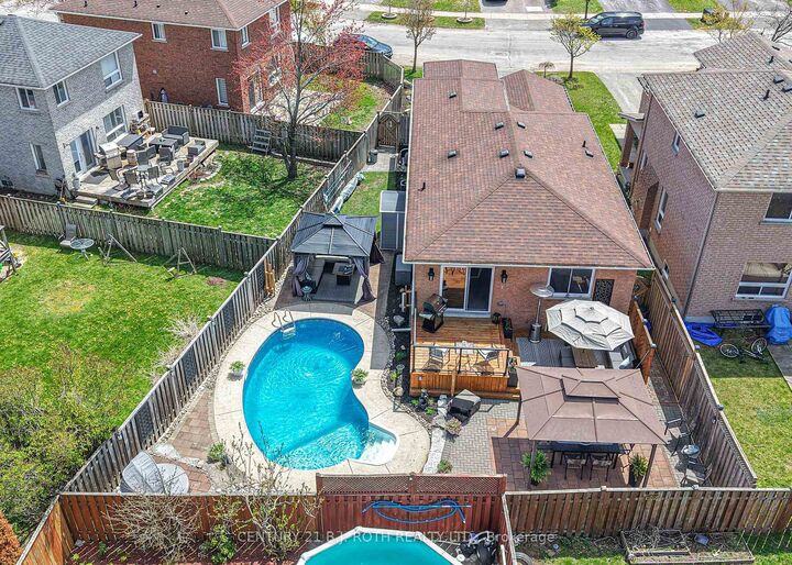 Property Photo:  4 Lister Drive  ON L4N 0L5 
