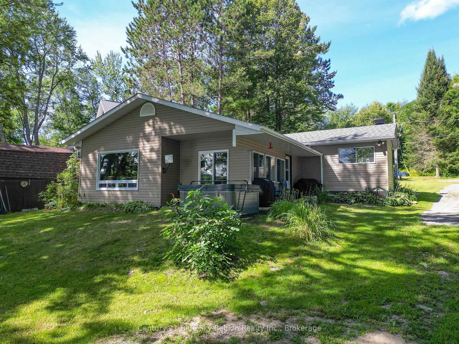 Photo de la propriété:  28 Andrews Lane  ON P0H 1E0 