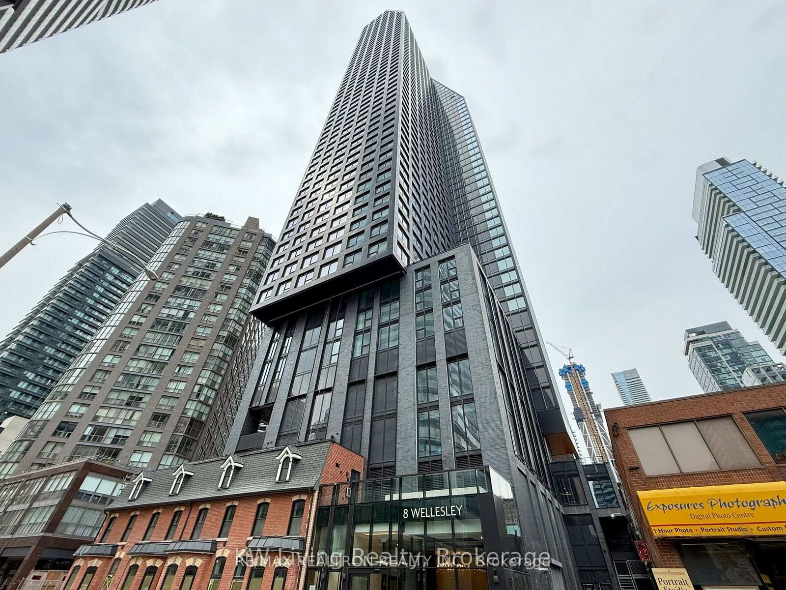 Property Photo: 8 Wellesley Street W 806 ON M4Y 0J5