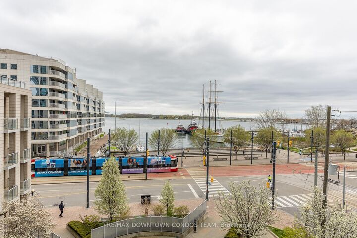 410 Queens Quay W 404 — photo 1