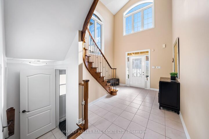 Property Photo: 36 Boundbrook Drive ON L7A 0M2