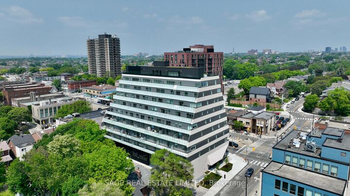 863 St Clair Avenue W 310 — photo 1