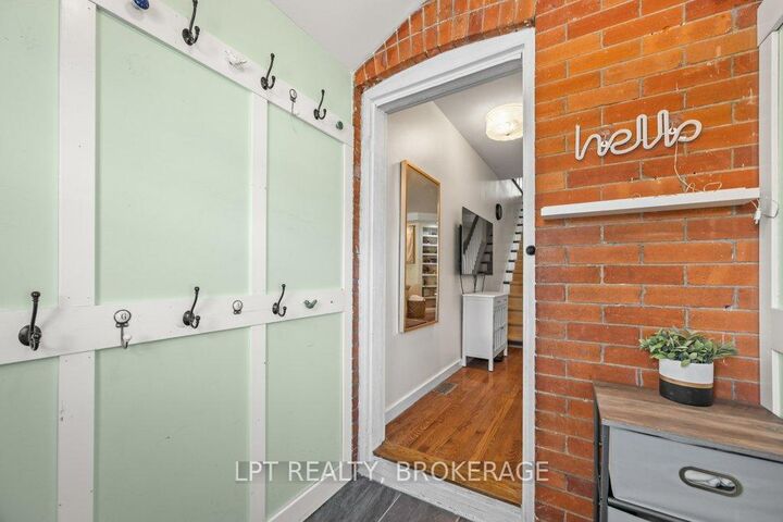 570 Frontenac Street — photo 1