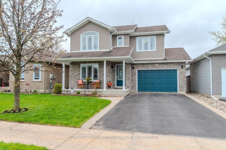 Property Photo: 1103 Crossfield Avenue ON K7P 0G7