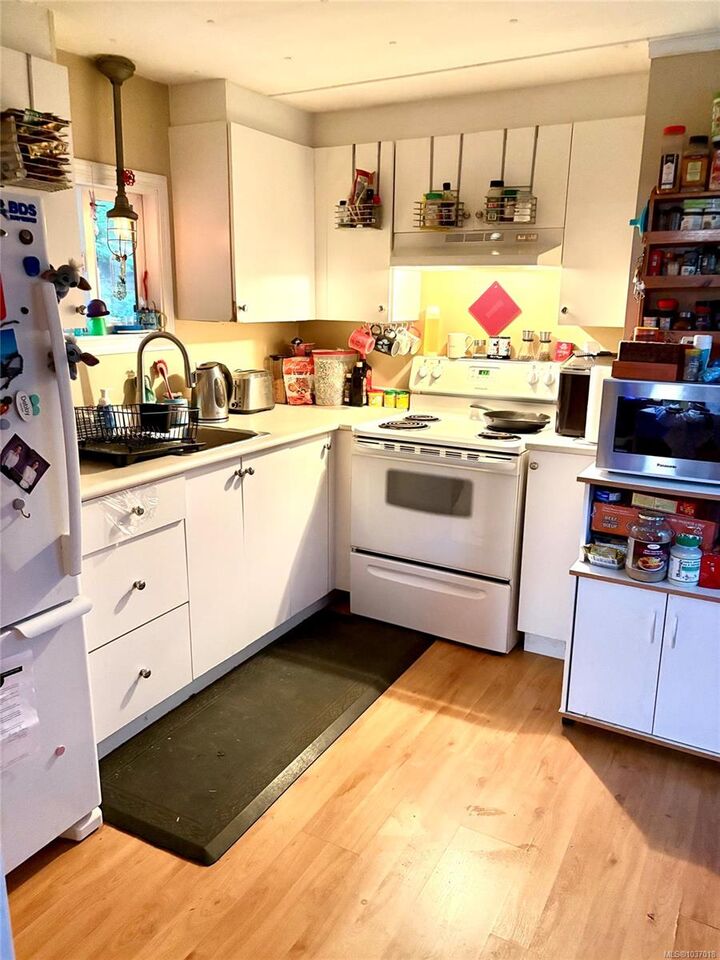 Property Photo:  2318 Gould Rd E  BC V9X 1K1 
