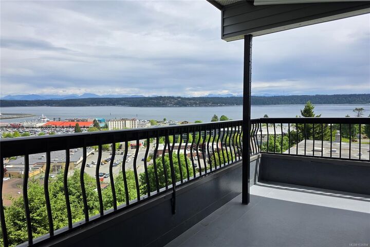 Property Photo: 907 Cedar St #305 BC V9W 2W1
