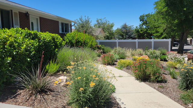 Property Photo:  322 E Lane Cir  UT 84070 