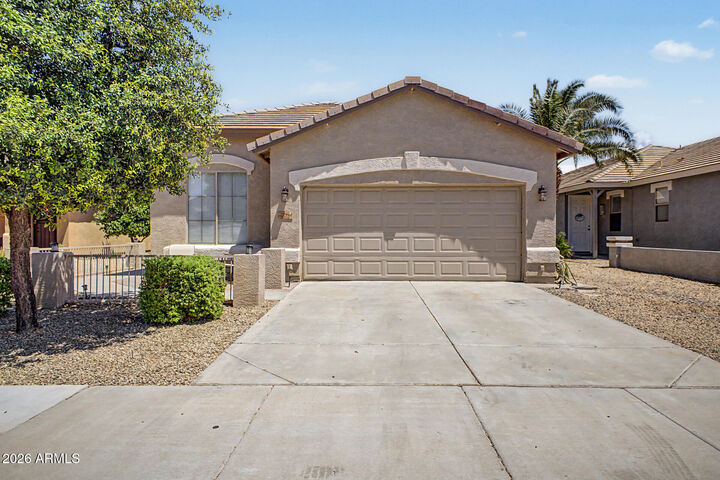 Property Photo:  20940 E Desert Hills Boulevard  AZ 85142 