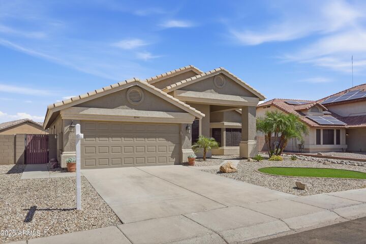 Property Photo:  6044 W Bluefield Avenue  AZ 85308 