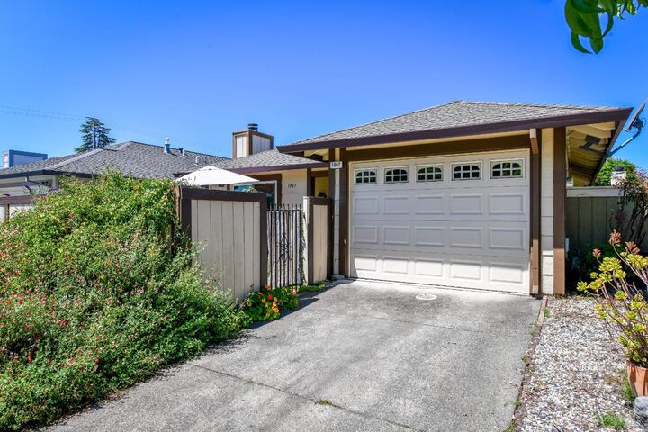 Property Photo: 1907 Genoa Place CA 95403