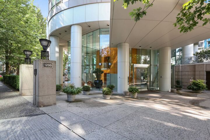 Property Photo:  1200 Alberni Street 1203  BC V6E 1A6 
