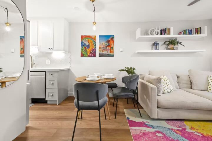 Property Photo: 2033 W 7th Avenue 200 BC V6J 1T3