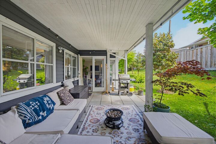 Property Photo:  2960 E 29th Avenue 111  BC V5R 5Z5 