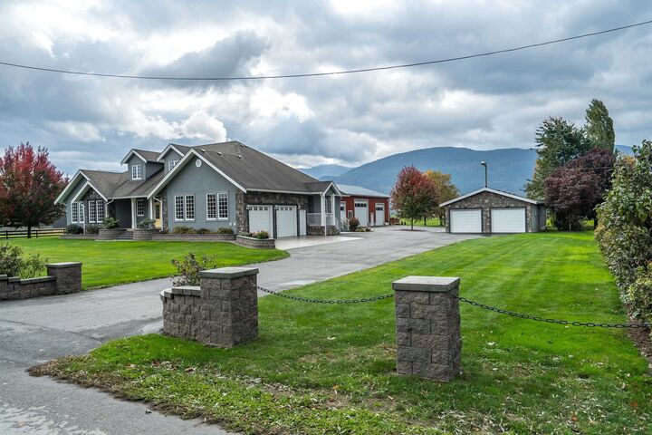 Property Photo:  42872 South Sumas Road  BC V2R 4L7 