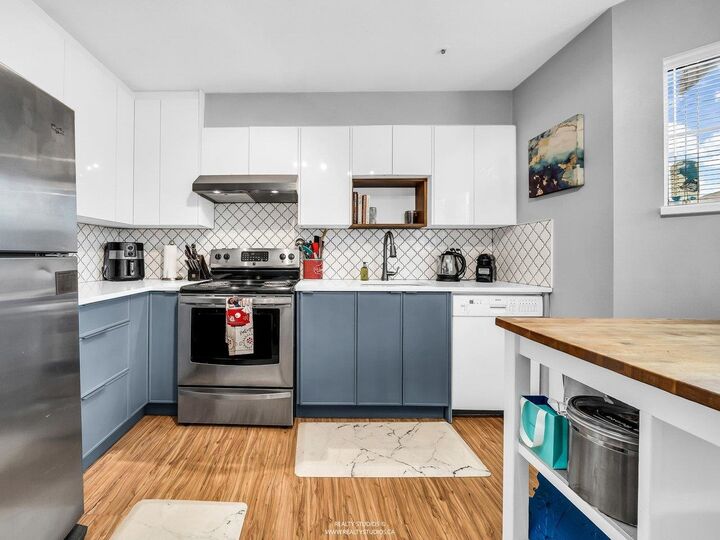 Property Photo:  12188 Harris Road 1  BC V3Y 2N3 