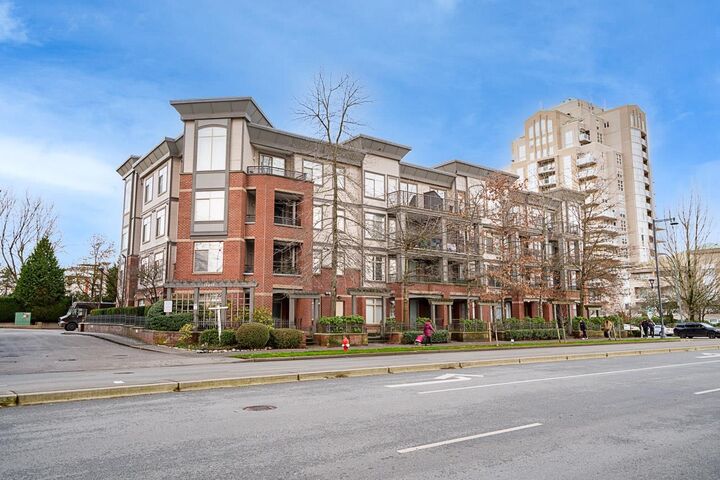 Property Photo: 10499 University Drive 117 BC V3T 0A4