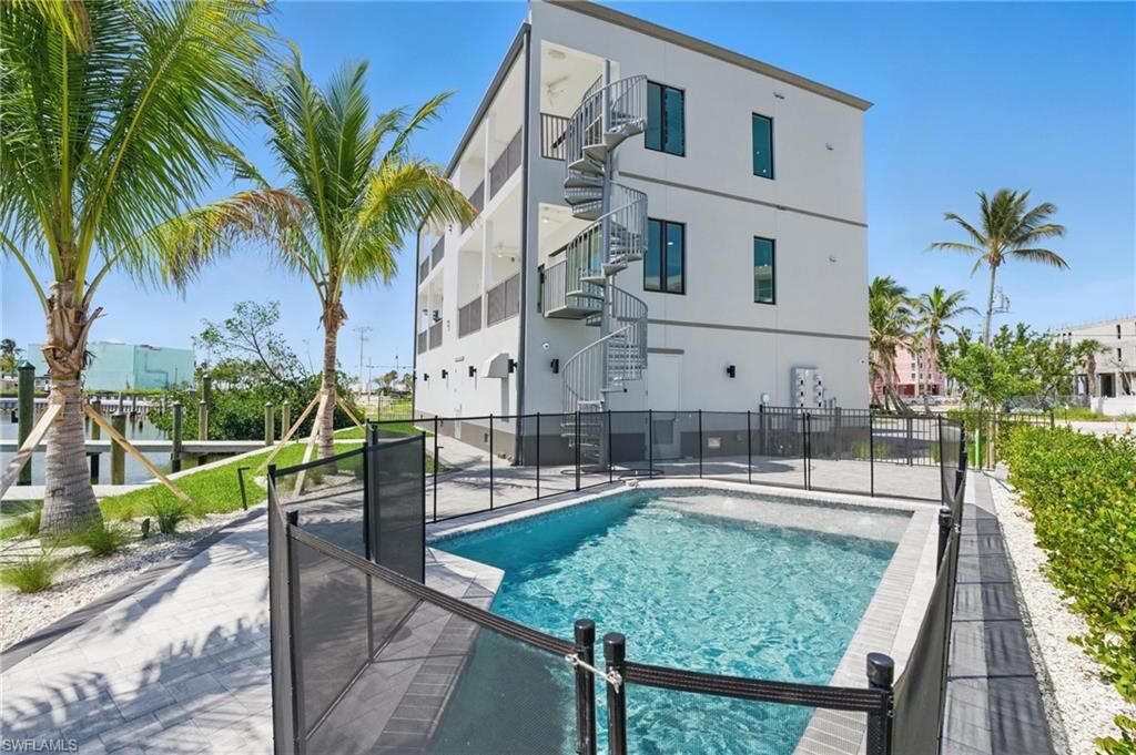 Property Photo:  855 Lagoon St 1  FL 33931 