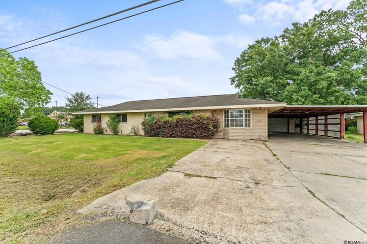 Property Photo: 403 Vatican Dr LA 70346
