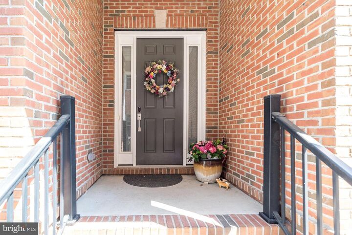Property Photo:  73 Creekview Lane  PA 19067 