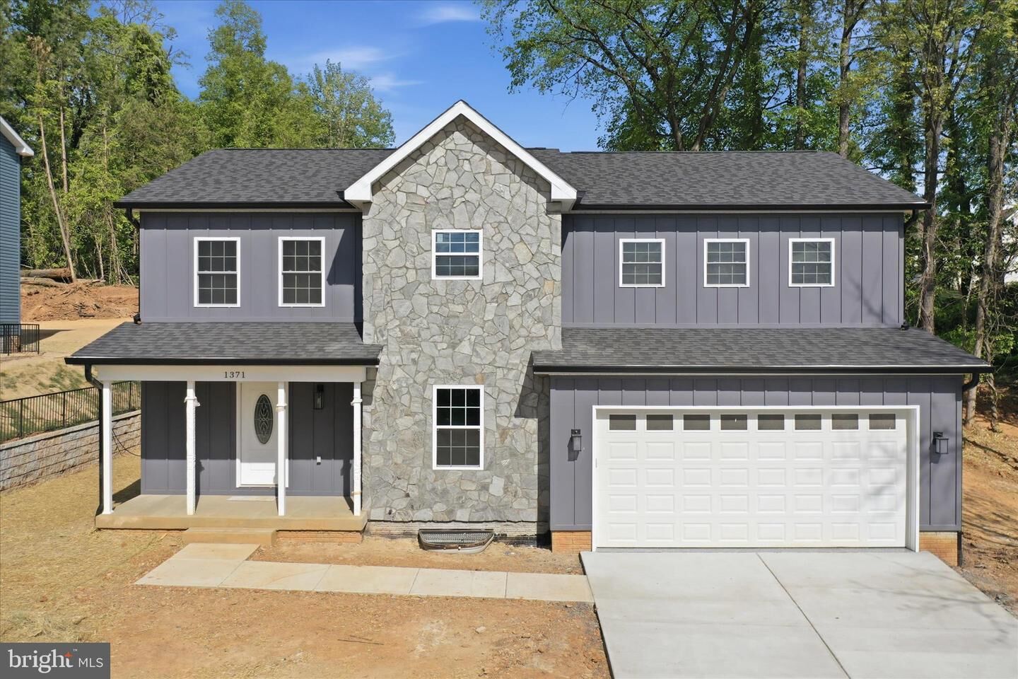 Property Photo: 1357 N Royal Avenue VA 22630