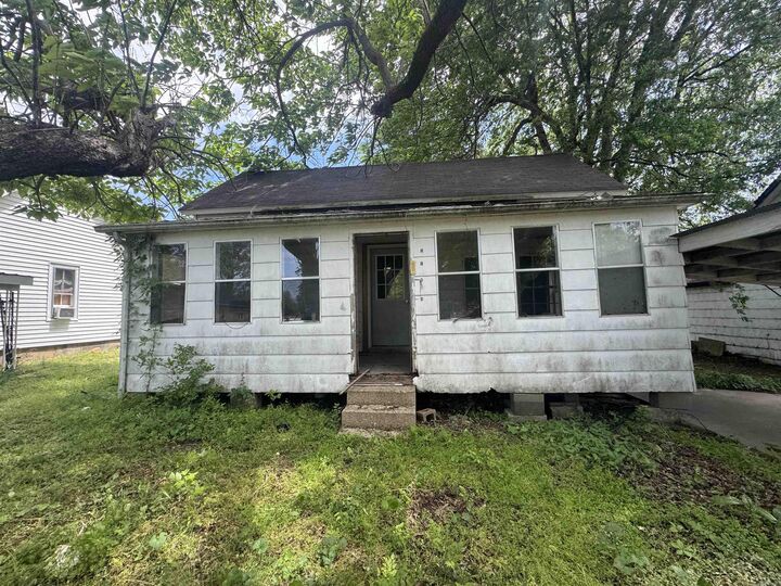 Property Photo:  1104 SW 2nd Street  AR 72422 