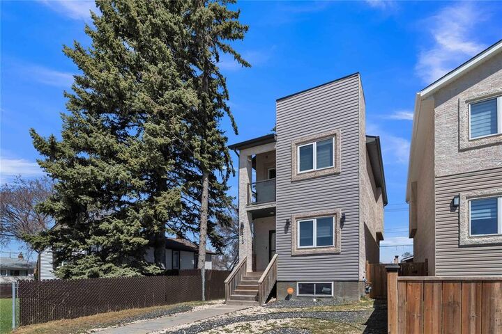 Property Photo: 273 Royal Avenue MB R2V 1H6