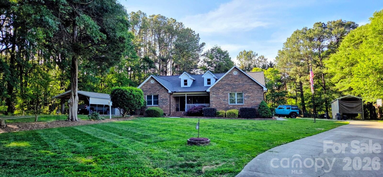 Property Photo: 1240 Petes Road NC 28092