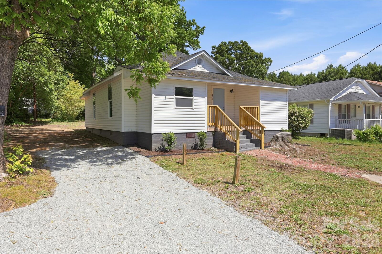 Property Photo: 401 Franklin Avenue NC 28081