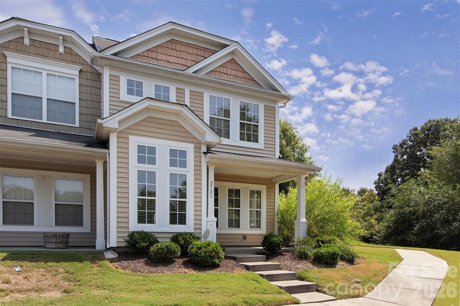 Property Photo: 2721 Grain Mill Lane NC 28214