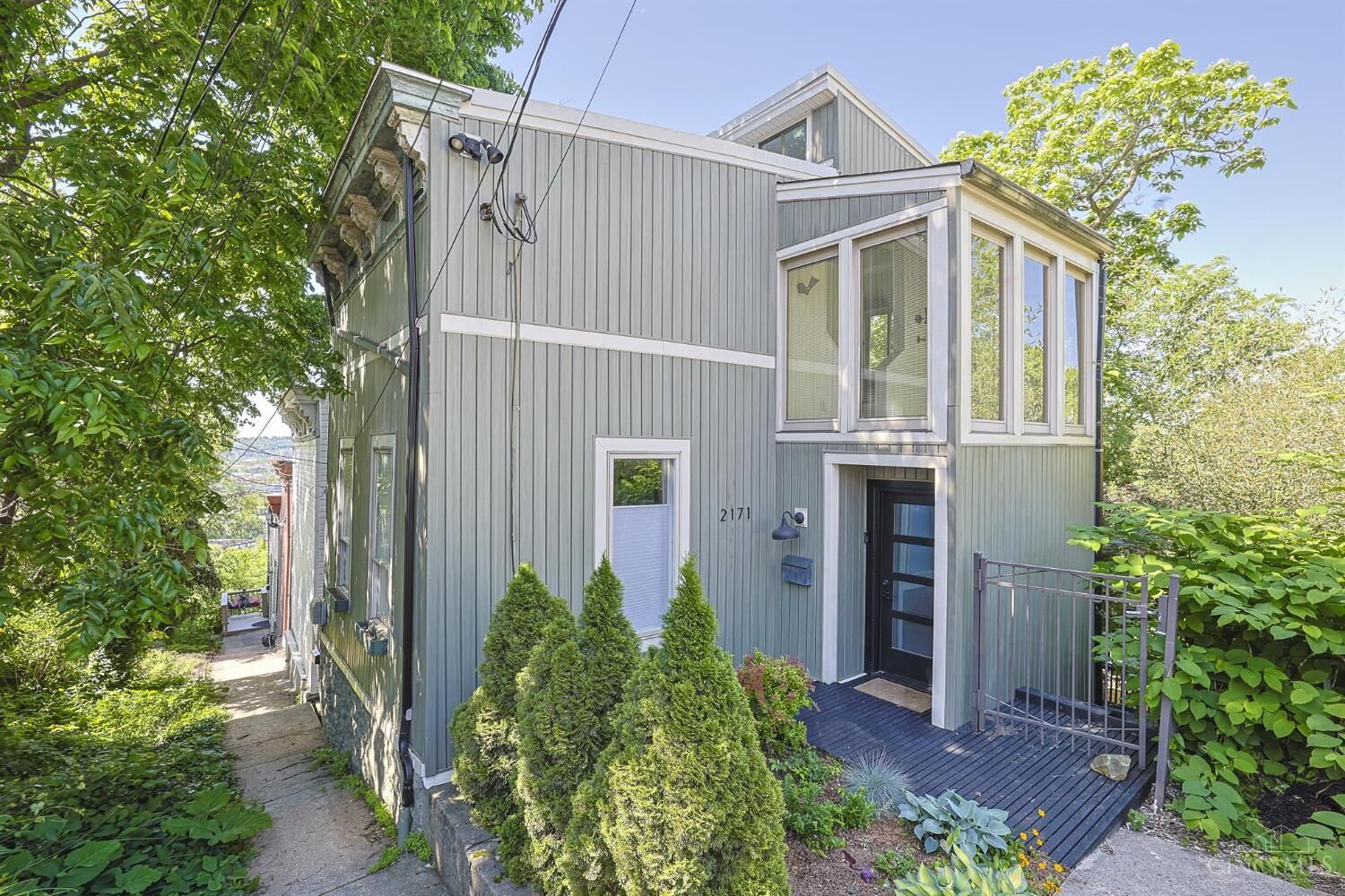 Property Photo:  2171 Sohn Street  OH 45219 