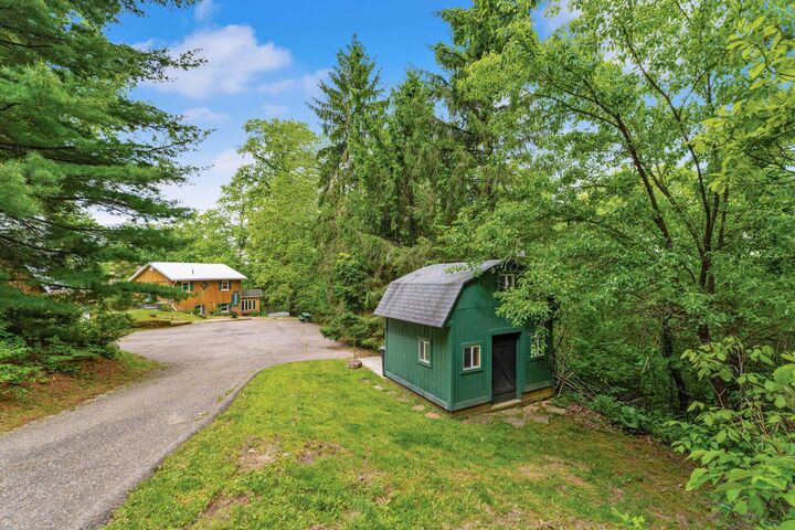 Property Photo:  250 Pump Station SE Road  OH 43155 