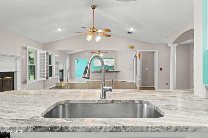 Property Photo:  1513 E 9th Street  FL 32444 