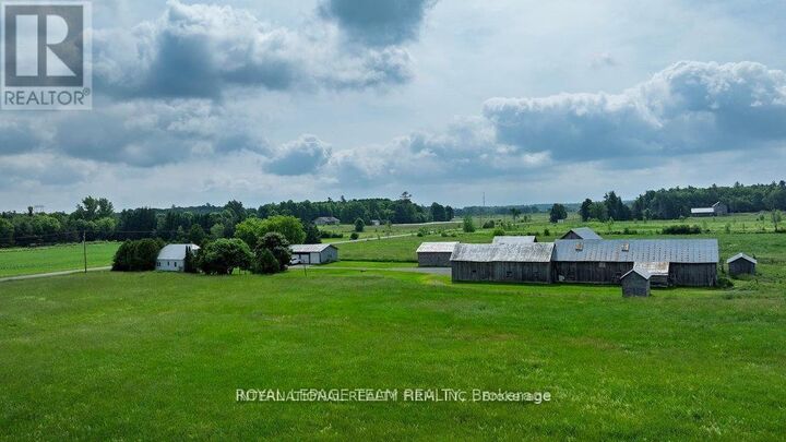 Property Photo:  1965 Marchurst Road  ON K2K 1X7 